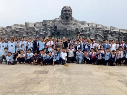 Trường THCS Nguyễn Văn Trổi tổ chức cho học sinh Khối lớp 6 học tập và tham quan các khu di tích lịch sử