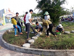 Đoàn thanh niên thị trấn Phú Thịnh tổ chức hoạt động tháng thanh niên
