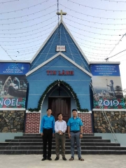 Lãnh đạo Hội LHTN Việt Nam huyện Phú Ninh thăm Chi hội Tin Lành Cẩm Long nhân dịp Lễ Giáng Sinh năm 2019