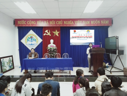 Trường THPT Nguyễn Dục phối hợp tổ chức tư vấn, định hướng nghề cho học sinh năm học 2021-2022