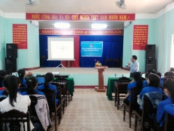 Huyện đoàn Phú Ninh: phối hợp tổ chức tư vấn, định hướng nghề nghiệp việc làm cho học sinh khối THPT.