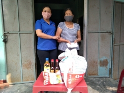Phú Thịnh: Tổ chức nhiều hoạt động giúp đỡ các hộ dân có hoàn cảnh khó khăn trong mùa dịch COVID-19