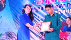 Huyện đoàn Phú Ninh tổ chức liên hoan “ Nhịp điệu tuổi trẻ” - Tuyên dương Chi đoàn tiêu biểu và trao học bổng 