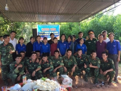 Đoàn xã Tam Vinh tổ chức lễ kết nghĩa Chi đoàn Đại đội Trinh sát và ra quân giúp dân nhân Ngày Chủ nhật tình nguyện