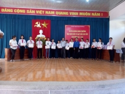 Đoàn xã Tam Đại phối hợp tuyên dương khen thưởng học sinh giỏi