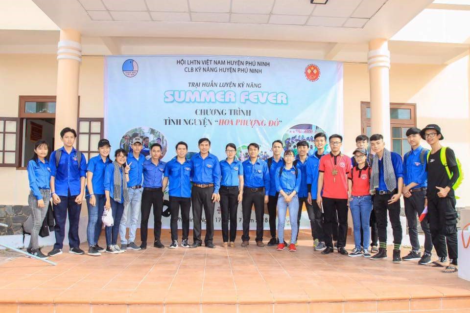 Hội LHTN Việt Nam – Câu Lạc bộ kỹ năng huyện Phú Ninh phối hợp tổ chức “Trại Huấn luyện kỹ năng – Summer Fever”, chương trình tình nguyện “Hoa Phượng đỏ”
