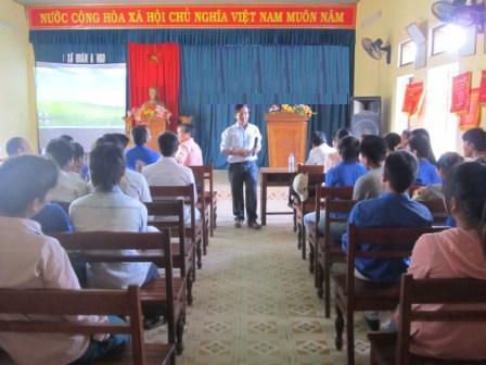 Huyện đoàn Phú Ninh phối hợp với Đoàn xã Tam Lãnh đã tổ chức lớp tập huấn kỹ thuật ứng dụng công nghệ cao vào trồng trọt