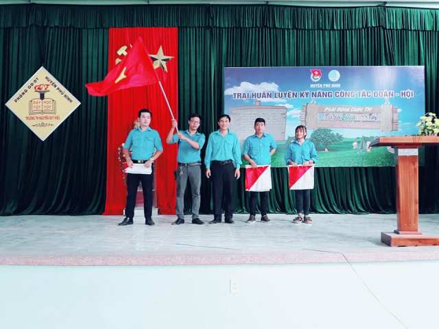 Phú Ninh: Tổ chức Trại Huấn luyện kỹ năng công tác Đoàn - Hội năm 2019 và triển khai cuộc thi ghép tranh về chủ đề Biển, đảo quê hương.