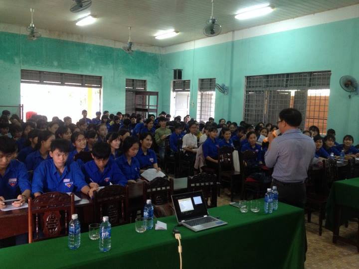 Đoàn trường THPT Trần Văn Dư tổ chức hoạt động ngoại khóa "Xây dựng tình bạn đẹp - Nói không với bạo lực học đường" năm học 2019-2020