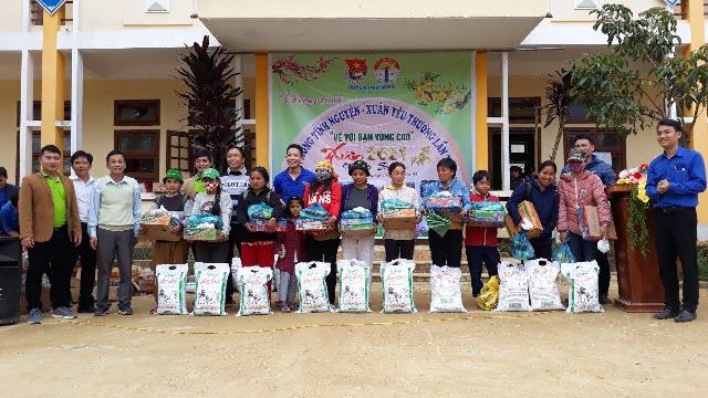 Phú Ninh tổ chức chương trình Khăn hồng tình nguyện về với bạn vùng cao lần thứ VI năm 2021