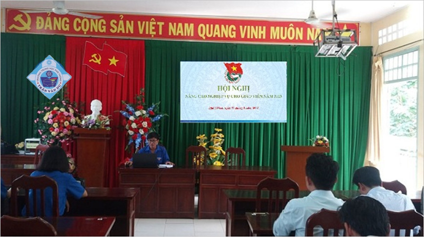 Chi đoàn Giáo viên Trường THPT Trần Văn Dư tổ chức hội nghị nâng cao năng lực cho giáo viên !